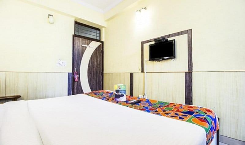 Hotel Golden Heritage Deluxe Jaipur Exteriör bild
